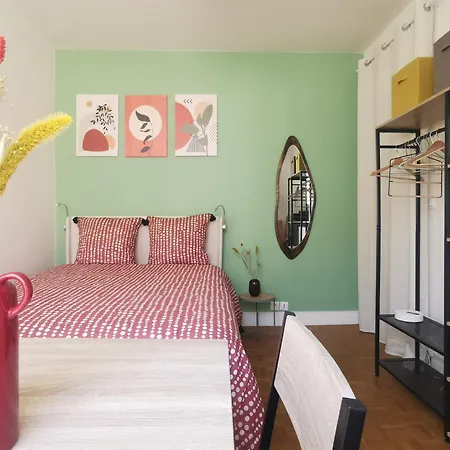 Lovely And Bright In Montmartre Apartment *