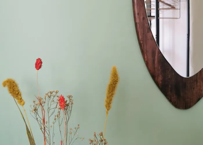 Lovely And Bright In Montmartre Apartment